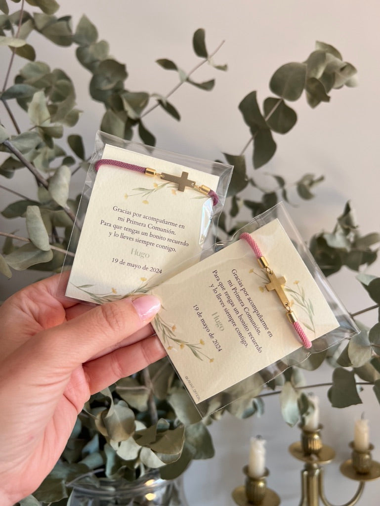 PULSERA GRUESA CON CHARM CRUZ