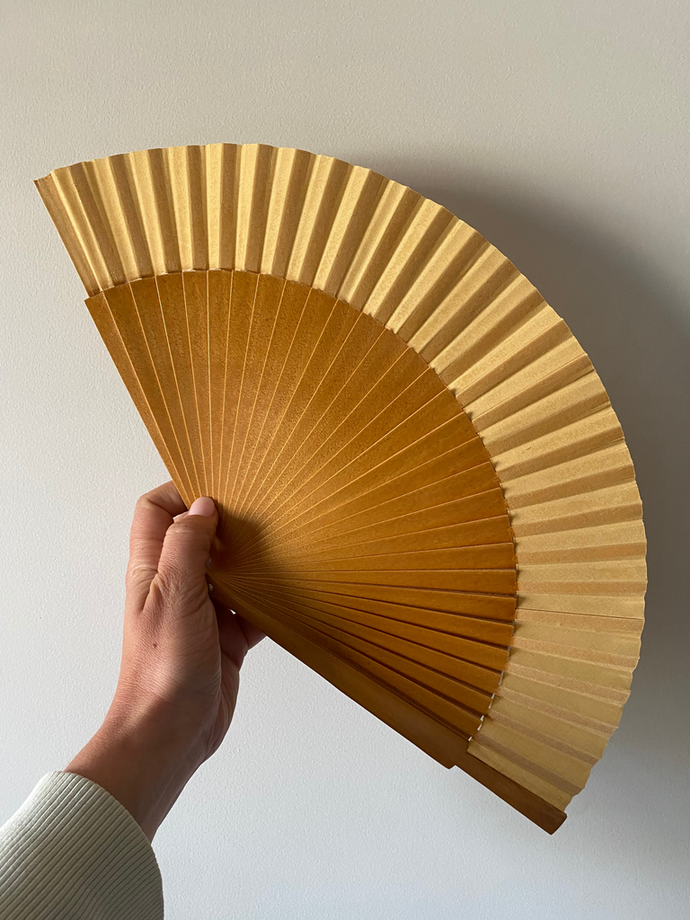 ABANICO MADERA NATURAL #2 (AVELLANA)