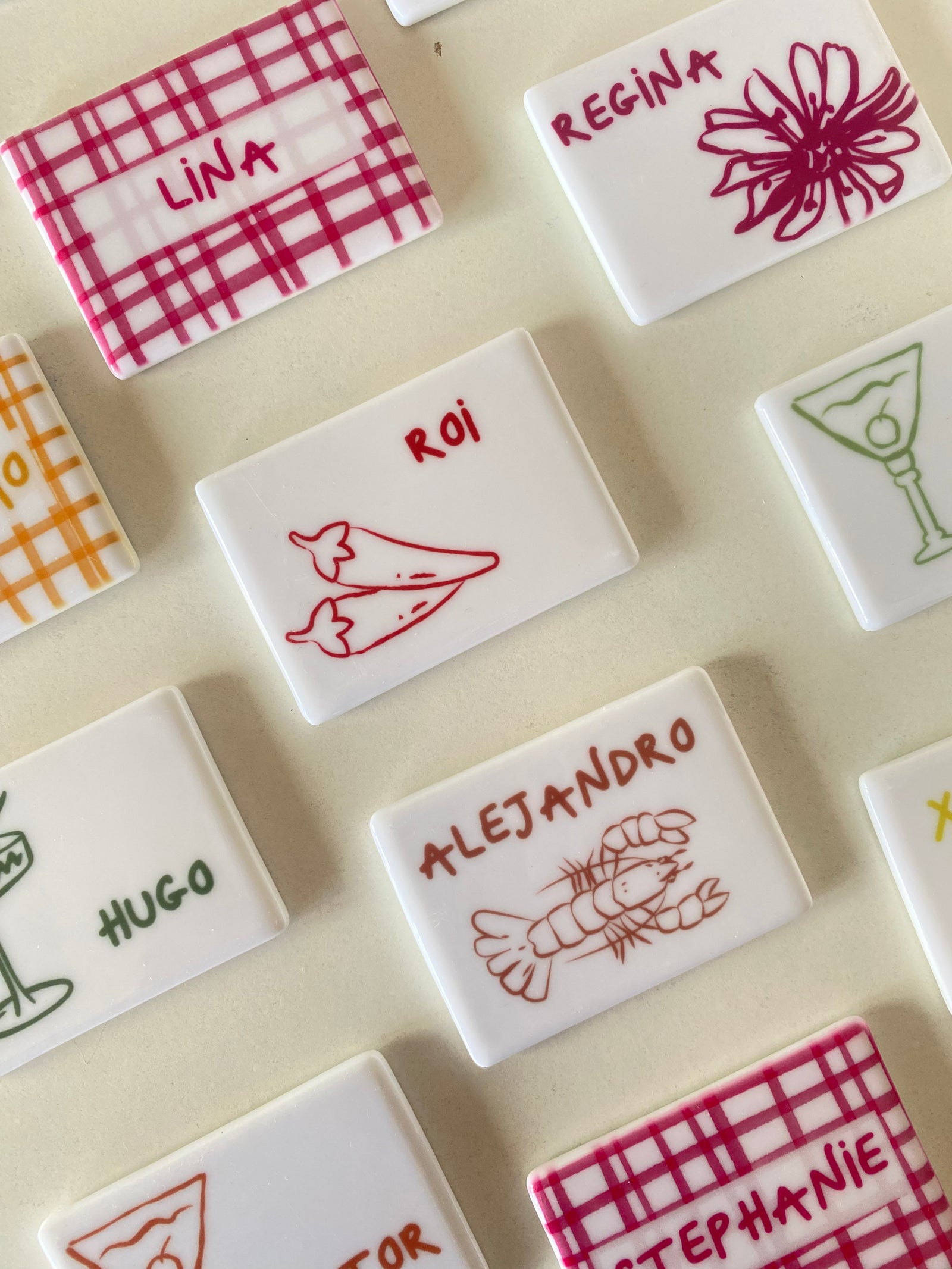 Marcasitios de cerámica personalizados con imán LAJUAR