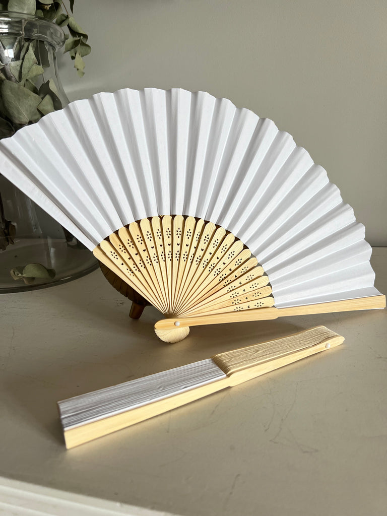 ABANICO BAMBÚ Y PAPEL BLANCO