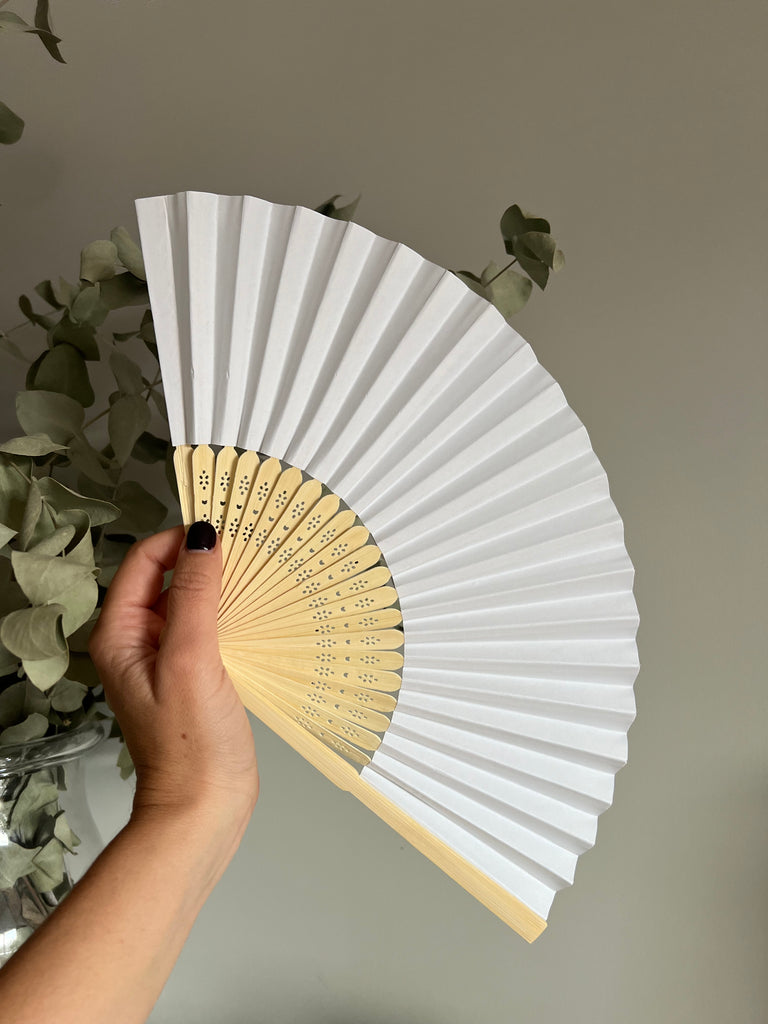 ABANICO BAMBÚ Y PAPEL BLANCO