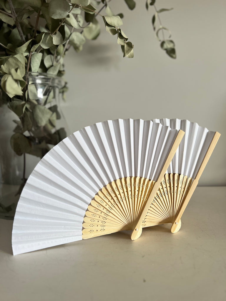 ABANICO BAMBÚ Y PAPEL BLANCO