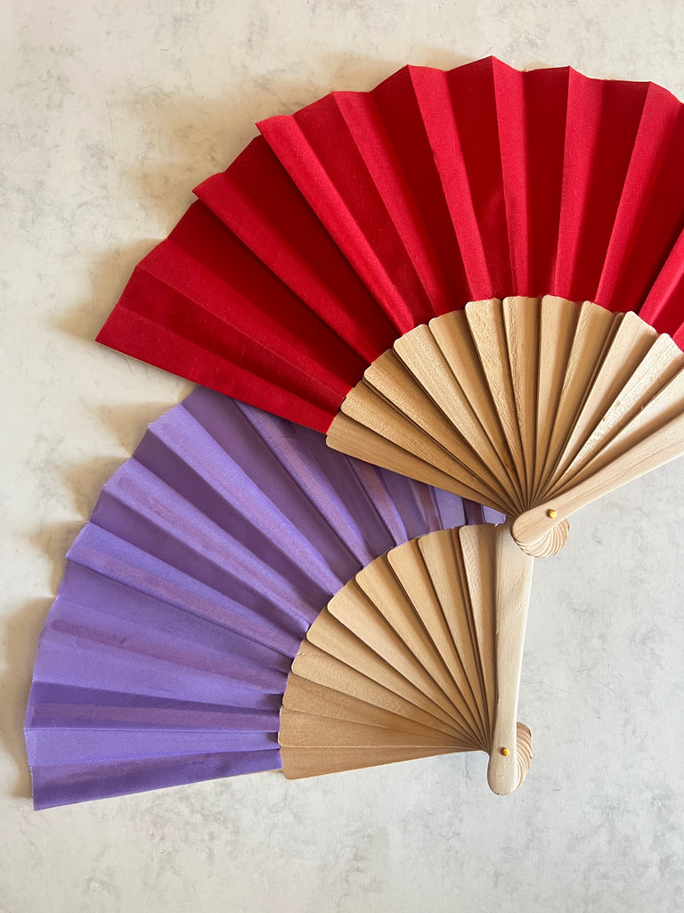 ABANICO MADERA TELA ROJO