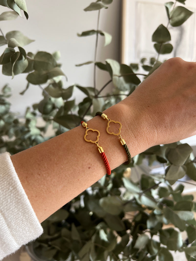 PULSERA CORDÓN ESPIRAL FLOR