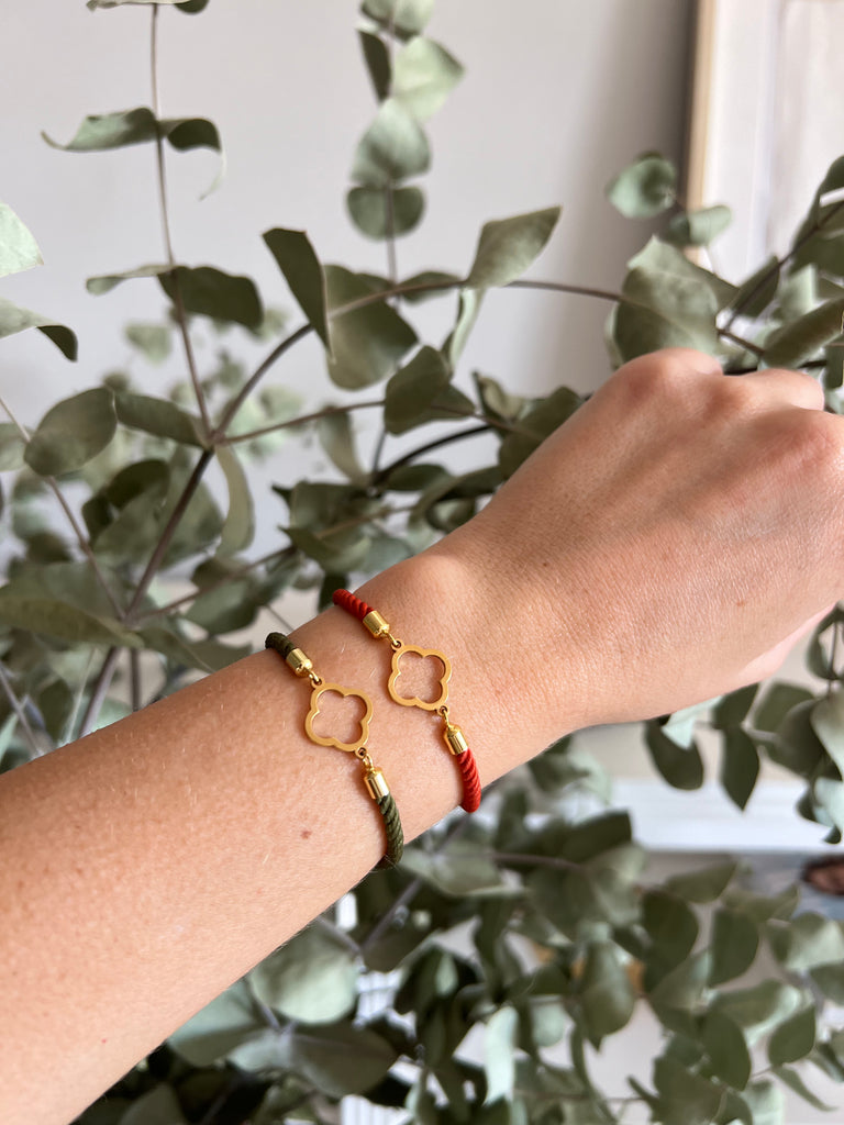 PULSERA CORDÓN ESPIRAL FLOR