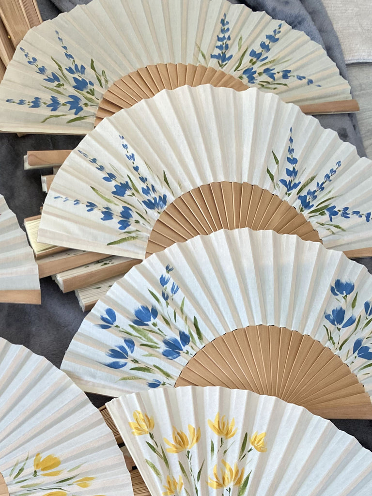 Abanicos lacados pintados a mano – Flores variadas