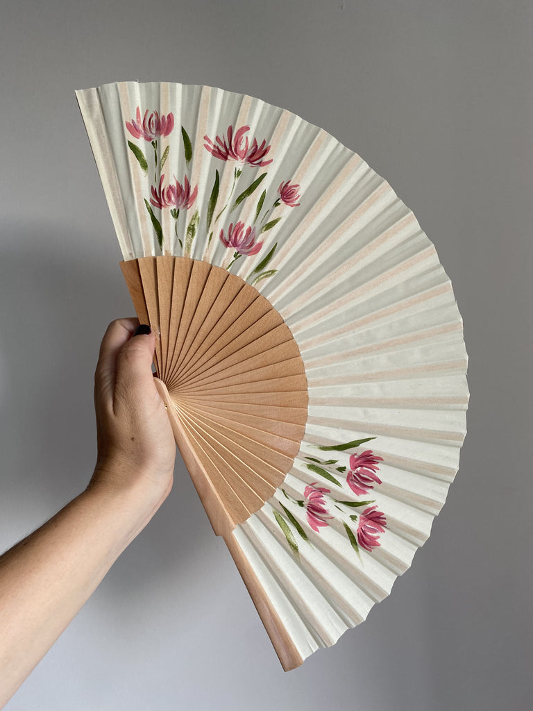 Abanicos lacados pintados a mano – Flores variadas