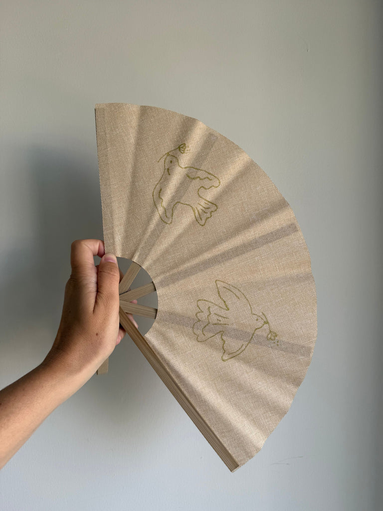 ABANICO MADERA Y TELA 4 PLIEGUES PINTADO A MANO