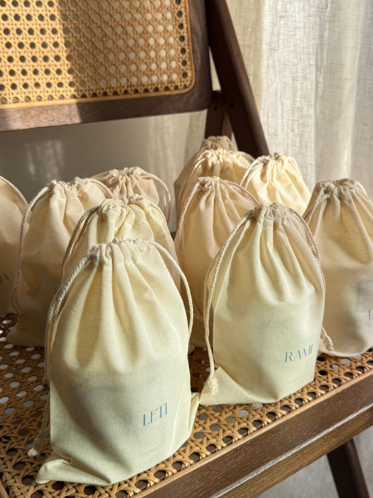 Bolsa de tela personalizada con nombre para regalos de invitados