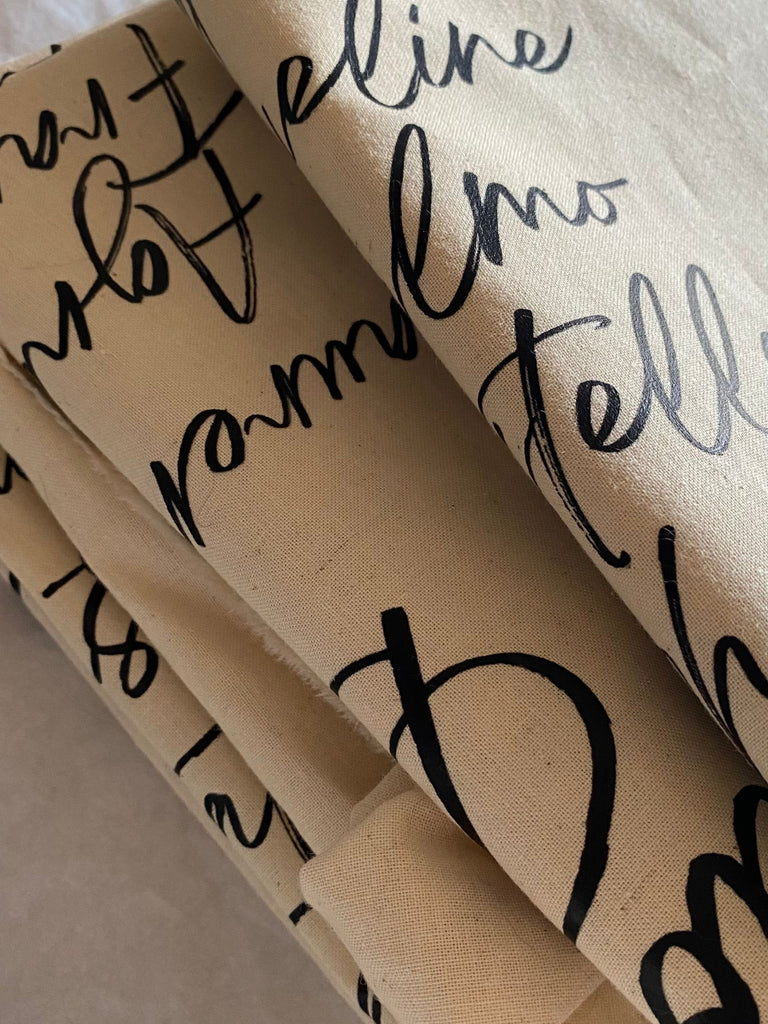 CARTEL Y SEATING DE TELA IMPRESO